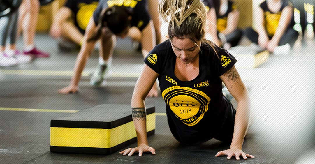 Treinamento funcional em Blumenau - Mulher treinando em Blumenau